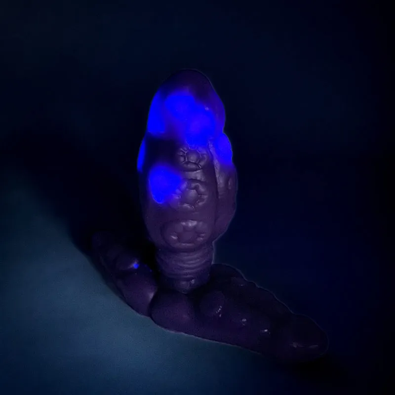 Skwee large plug large base 'Purple People Eater' soft (OO30)