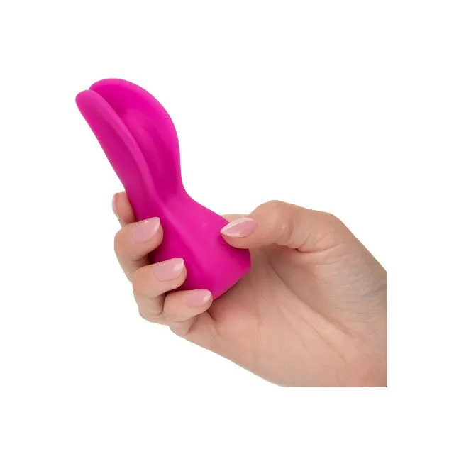 Vibrator CALEXOTICS Cascade Flutter. pentru stimularea clitorisului și labiilor. 10 funcții de vibrație. rezistent la apă IPX7. roz