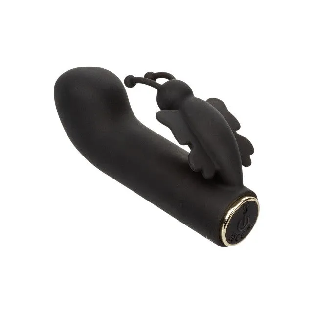 Vibrator CALEXOTICS Raven Butterfly. cu stimulator dublu pentru clitoris și punctul G. 10 funcții de vibrație. rezistent la apă IPX7. negru